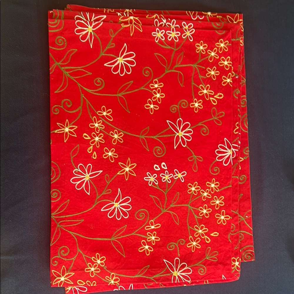 Floral Crate &‎ Barrel Placemat